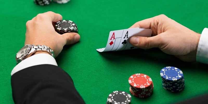 Quy trình đánh bài xì tố bạn nhất định phải nắm rõ